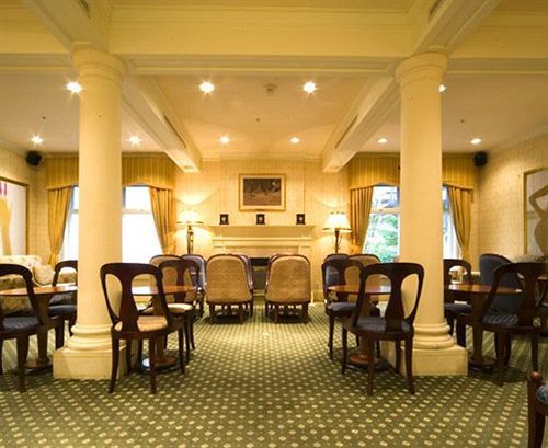 Chateau Versailles 4*